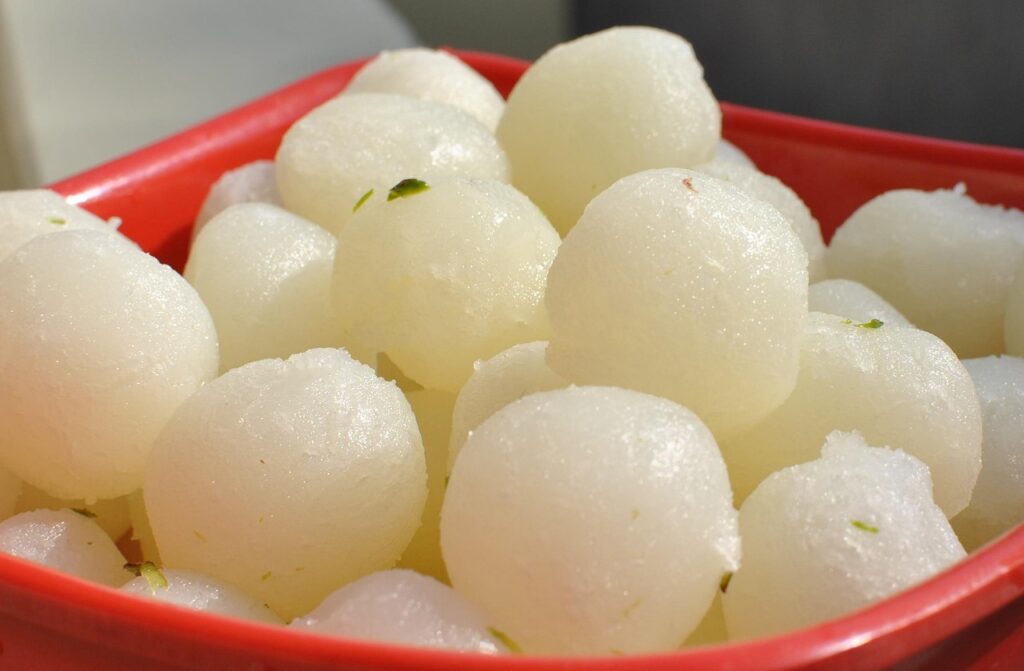 east indian sweet dish called as Rasgulla